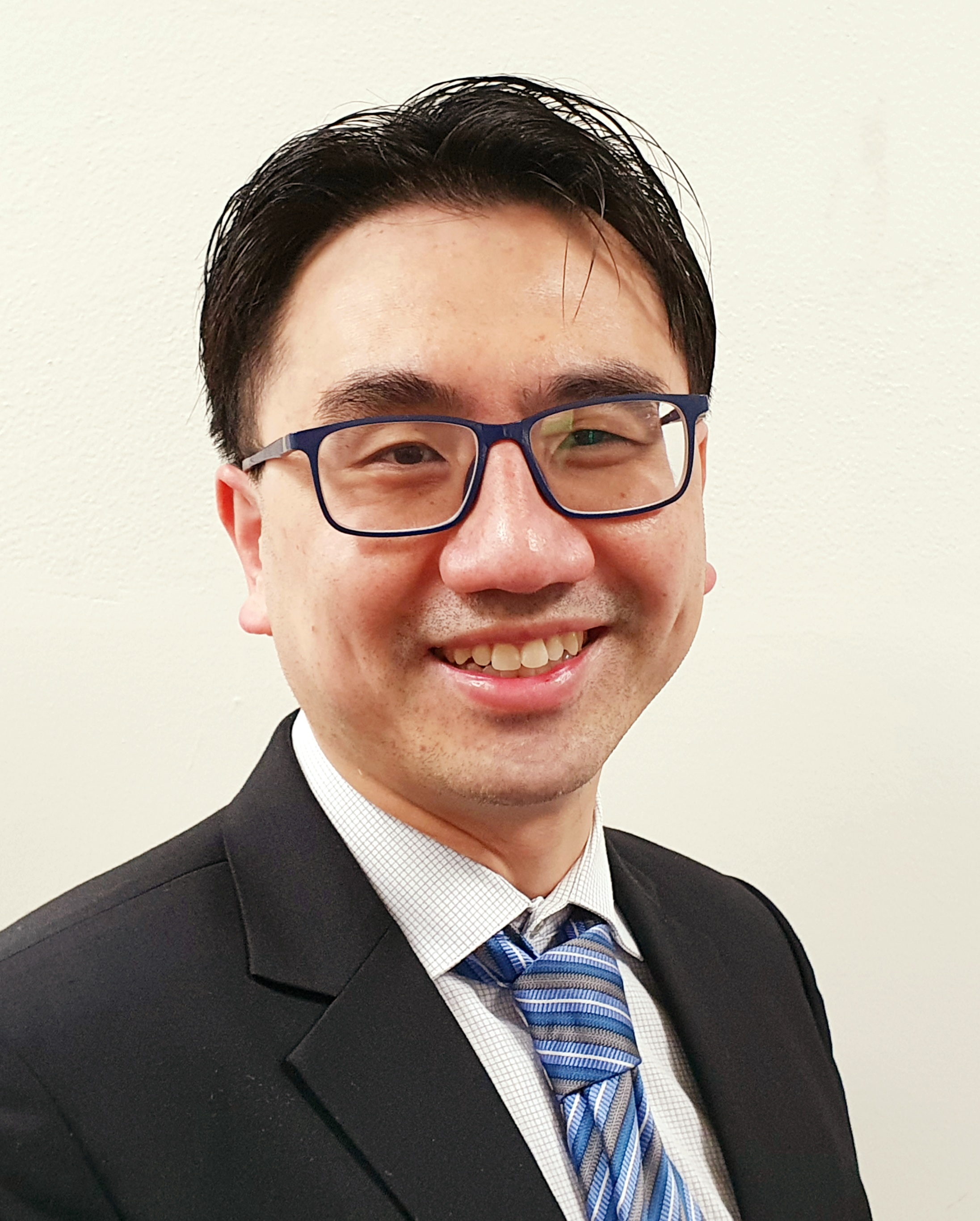 Dr Kenneth Yong